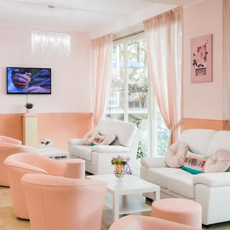 Viva - 20m From The & Large Breakfast 3*