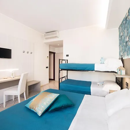 Viva - 20m From The & Large Breakfast 3*