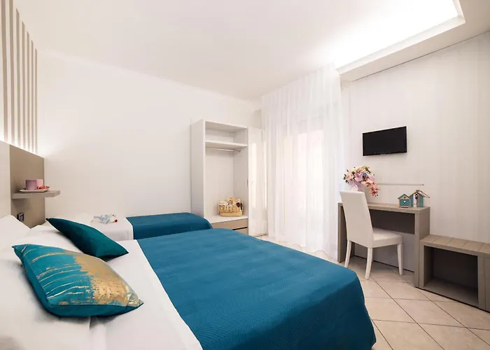 Otel Viva - 20m From The & Large Breakfast