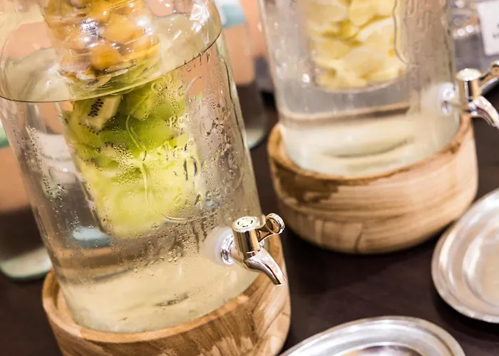 Hotel Viva - 20m From The & Large Breakfast Rímini