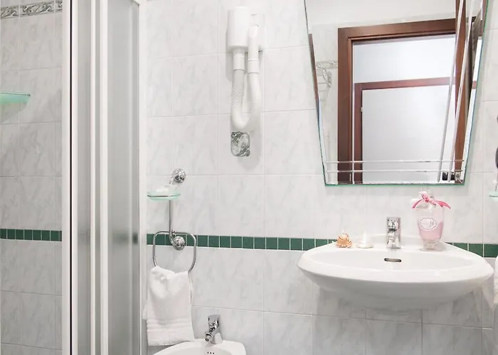 Viva - 20m From The & Large Breakfast Rímini