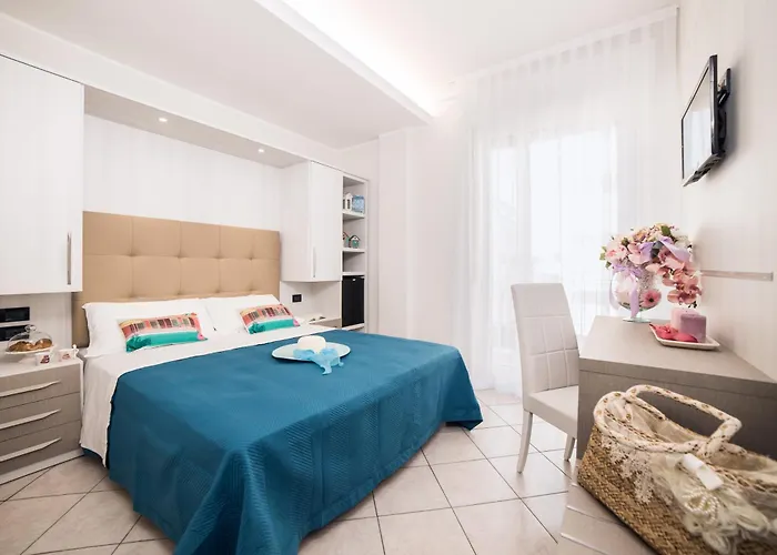 Viva - 20m From The & Large Breakfast Hotel