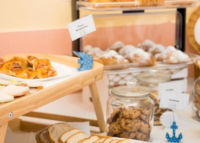 Viva - 20m From The & Large Breakfast Otel