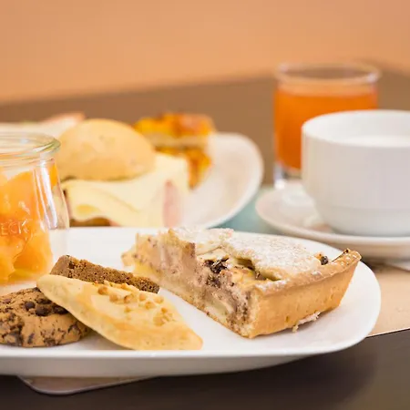 Viva - 20m From The & Large Breakfast Ρίμινι