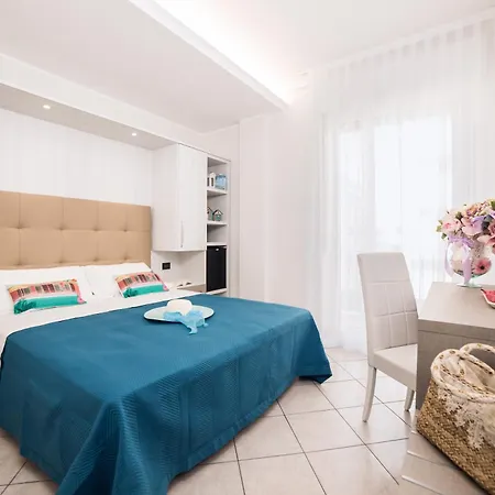 Viva - 20m From The & Large Breakfast Ξενοδοχείο