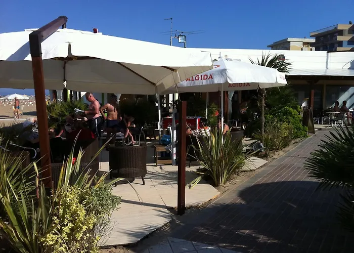 Ξενοδοχείο Viva - 20m From The & Large Breakfast 3*