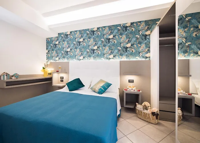 Viva - 20m From The & Large Breakfast Hotel Rimini